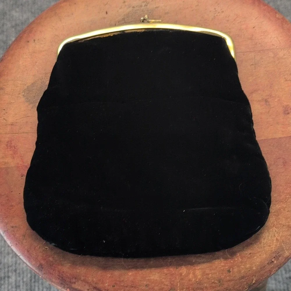 Vintage Black Small Frame Clutch Kiss Lock Gold Hardware Lined Purse DAMAGE